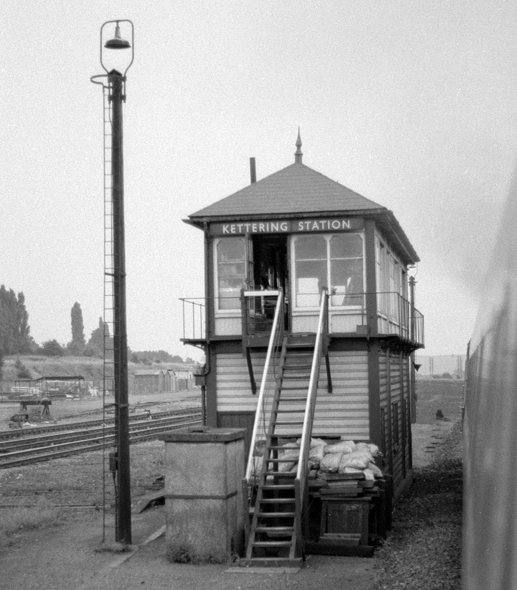 Kettering Station signal box
