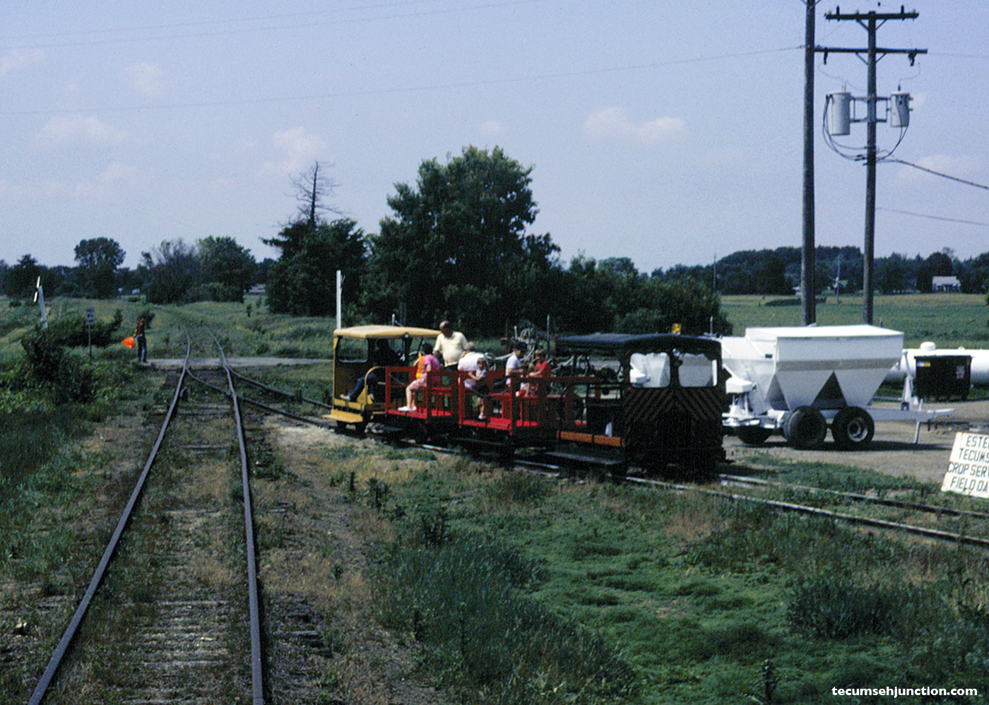 SMRS trains pass at Staib Road